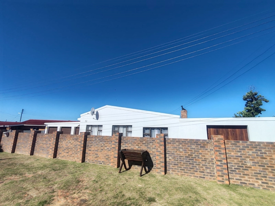 3 Bedroom Property for Sale in Windsor Park Eastern Cape